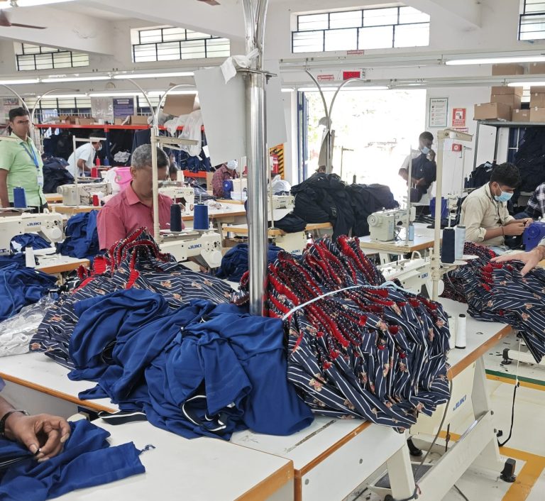 fabricantes de ropa India